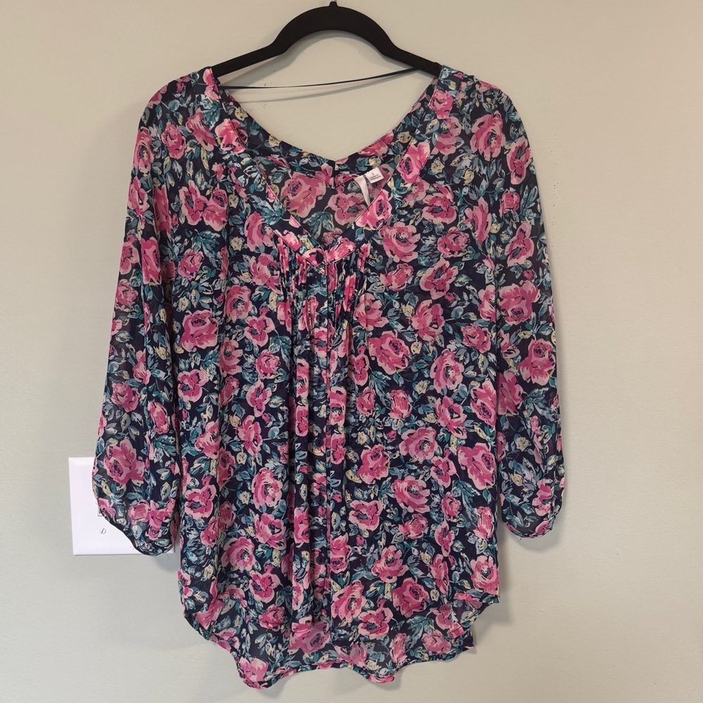 Flowy floral sheer(ish) blouse - small